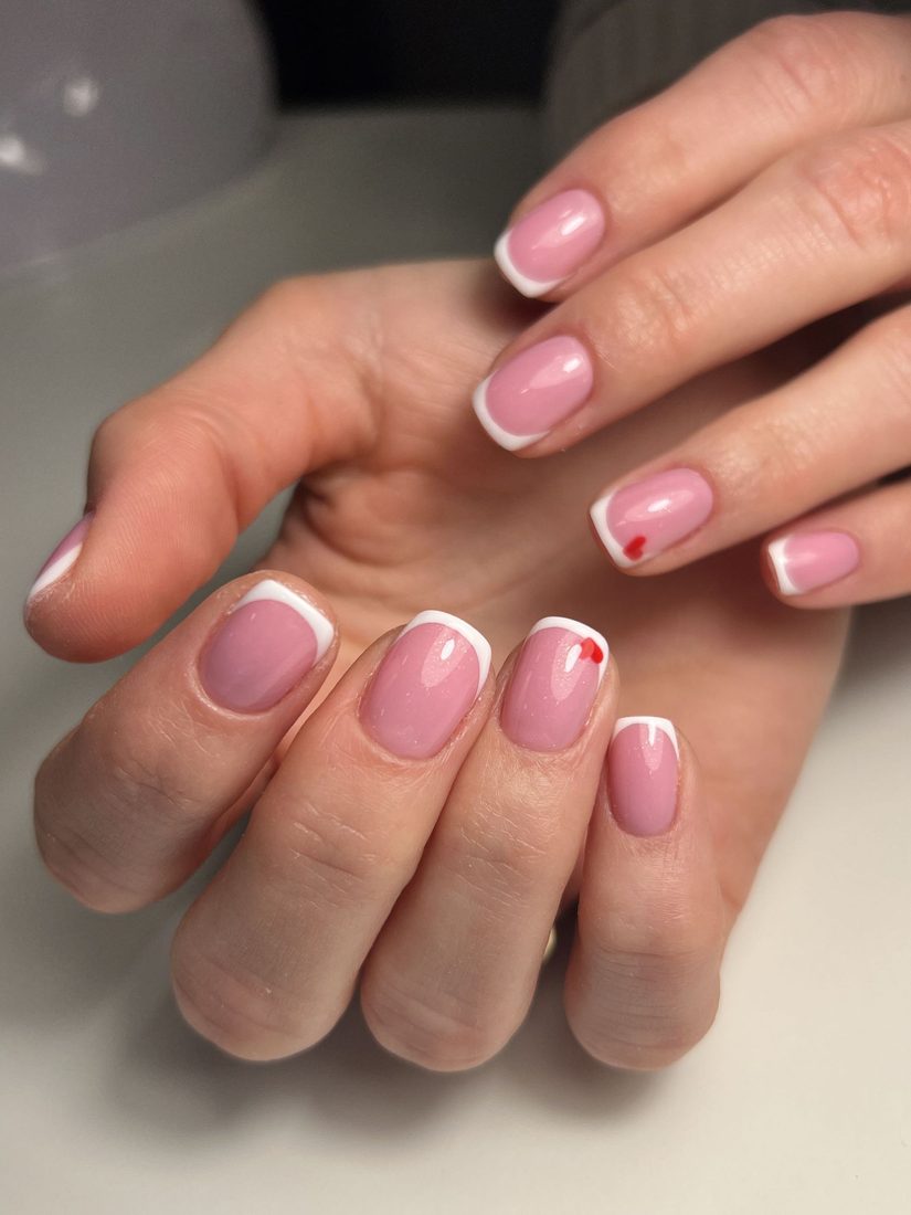 Manicure wykonany w salonie Czas Piękna